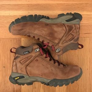 Vasque hiking boots